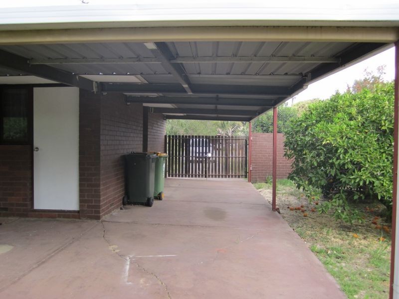 5 Forest Court, Armadale WA 6112
