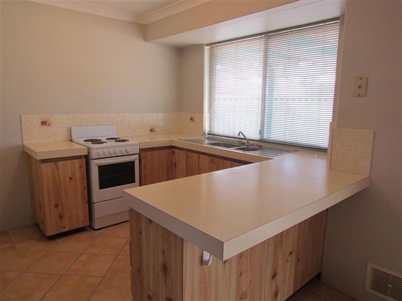 16a Camelot Court, Thornlie WA 6108