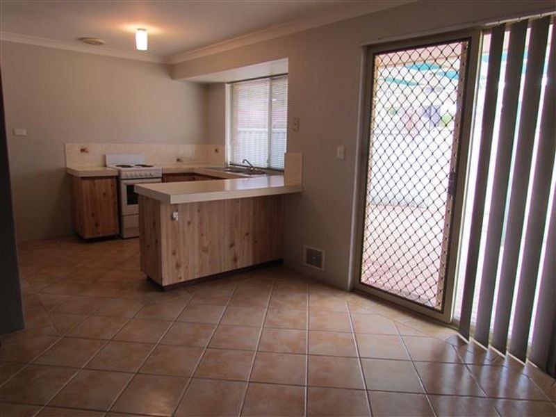 16a Camelot Court, Thornlie WA 6108