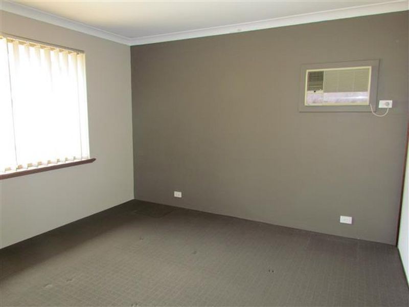 16a Camelot Court, Thornlie WA 6108