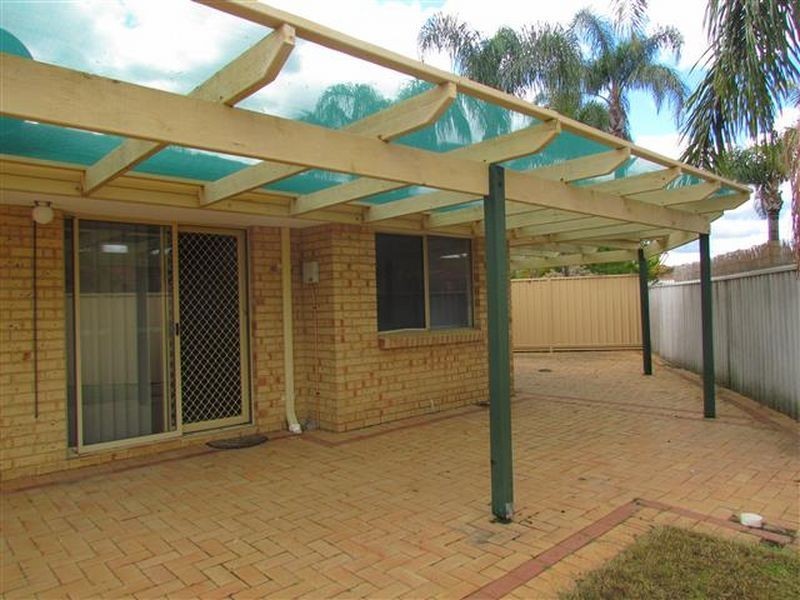 16a Camelot Court, Thornlie WA 6108