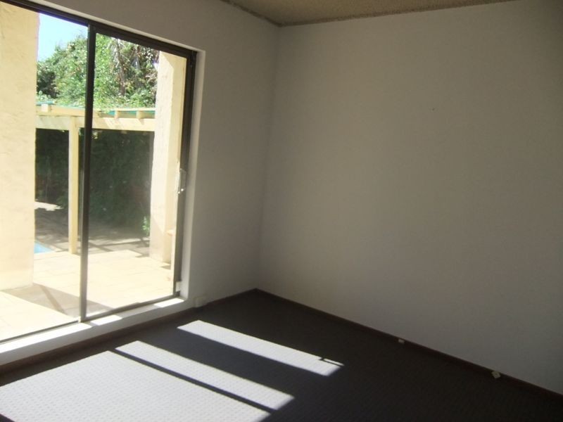 70 Corinthian Road West, Shelley WA 6148