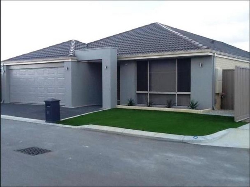 23 Southampton Drive, Piara Waters WA 6112