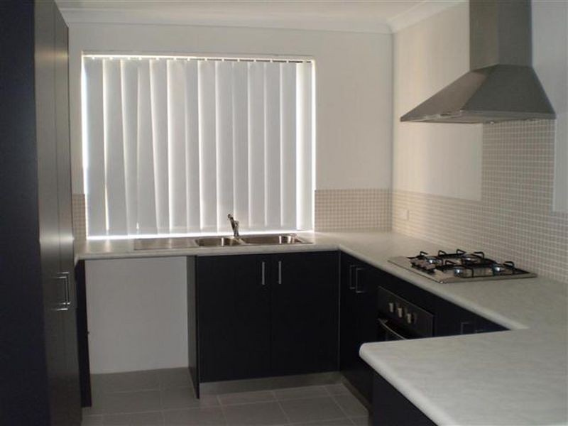 1/33 Banyard Avenue, Kelmscott WA 6111