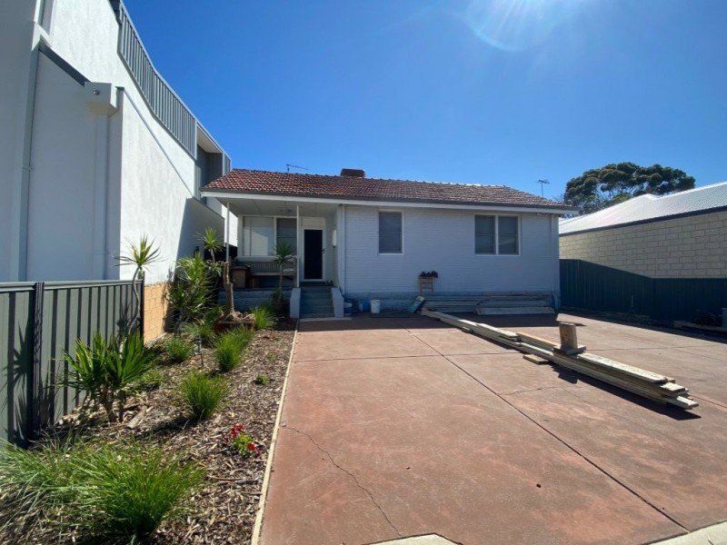 2 Halstead Street, Hamilton Hill WA 6163