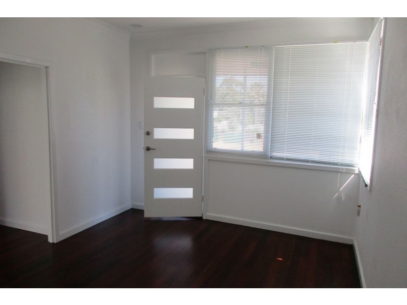 2 Halstead Street, Hamilton Hill WA 6163