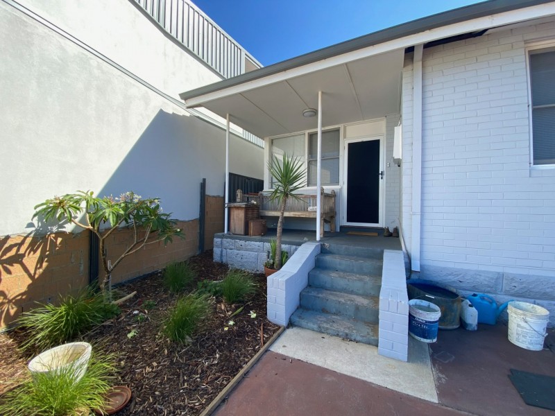 2 Halstead Street, Hamilton Hill WA 6163