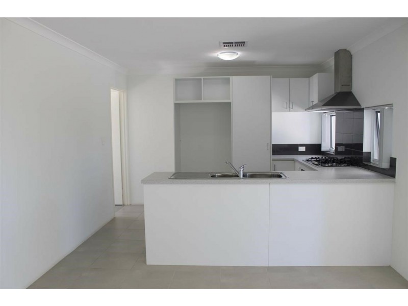 1/33 Freeth Road, Spearwood WA 6163