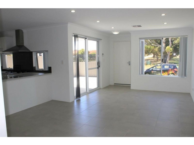 1/33 Freeth Road, Spearwood WA 6163