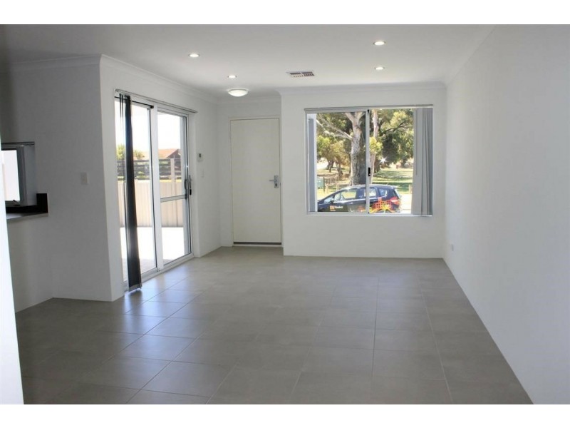 1/33 Freeth Road, Spearwood WA 6163