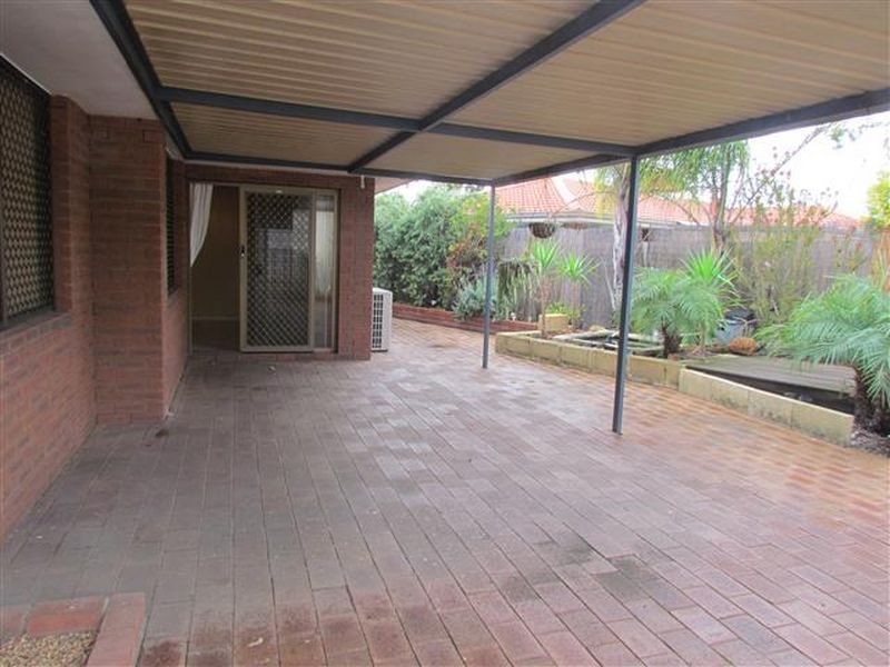 10 Regal Drive, Thornlie WA 6108