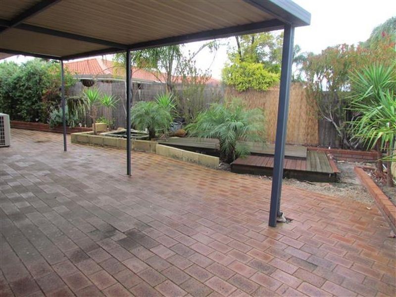 10 Regal Drive, Thornlie WA 6108