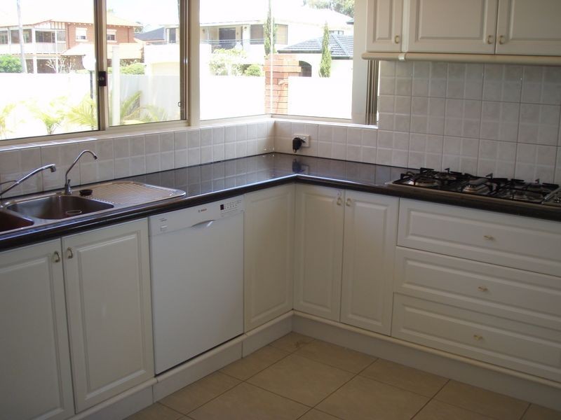 283 Riverton Drive, Shelley WA 6148