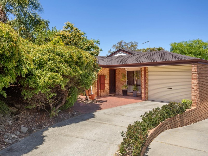 8A Moennich Court, Coolbellup WA 6163