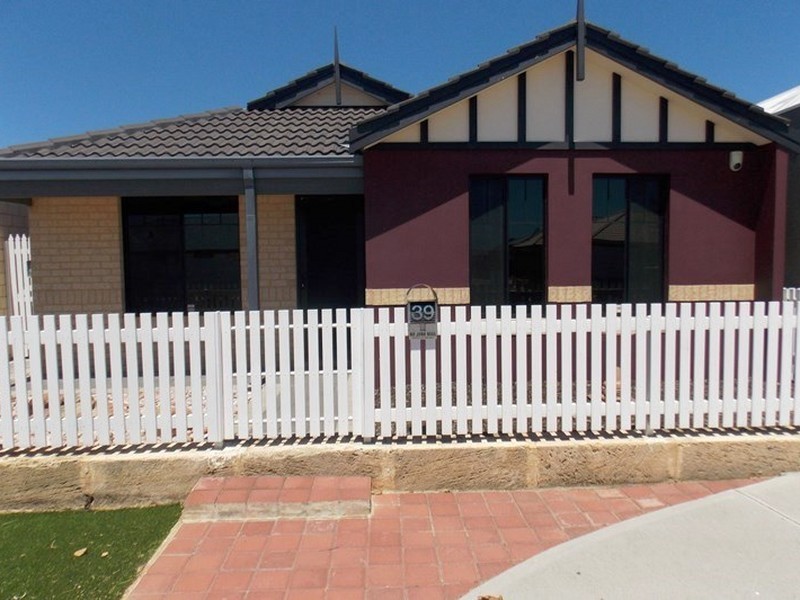 39 Harvest Lakes Boulevard, Atwell WA 6164