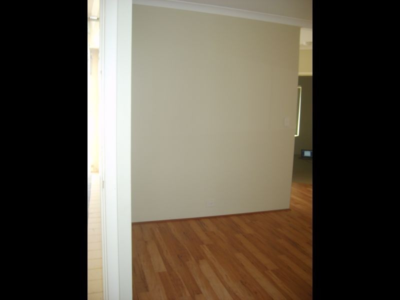 107 Centre Street, Queens Park WA 6107