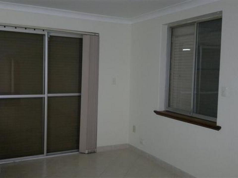 11 Matthew Way, Thornlie WA 6108