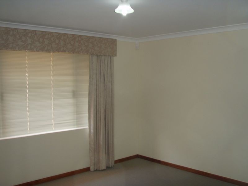 16 Quenda Drive, Canning Vale WA 6155