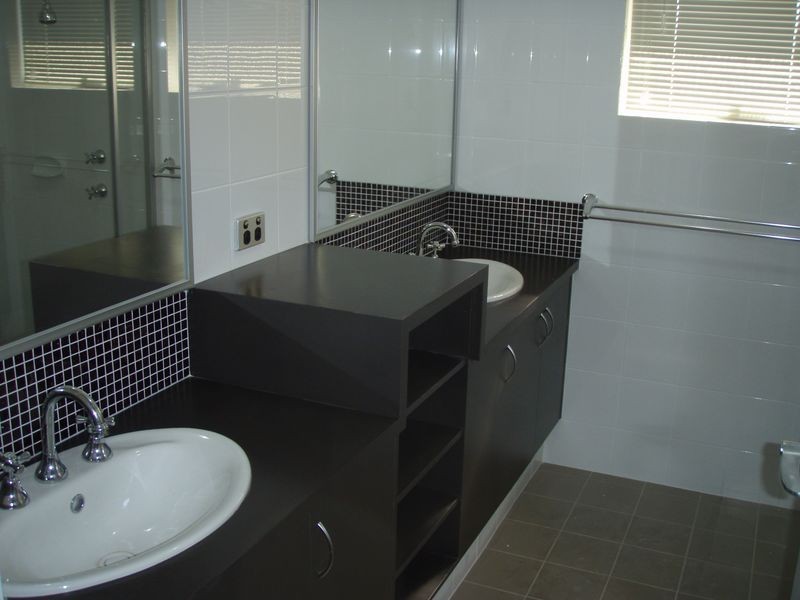 16 Quenda Drive, Canning Vale WA 6155