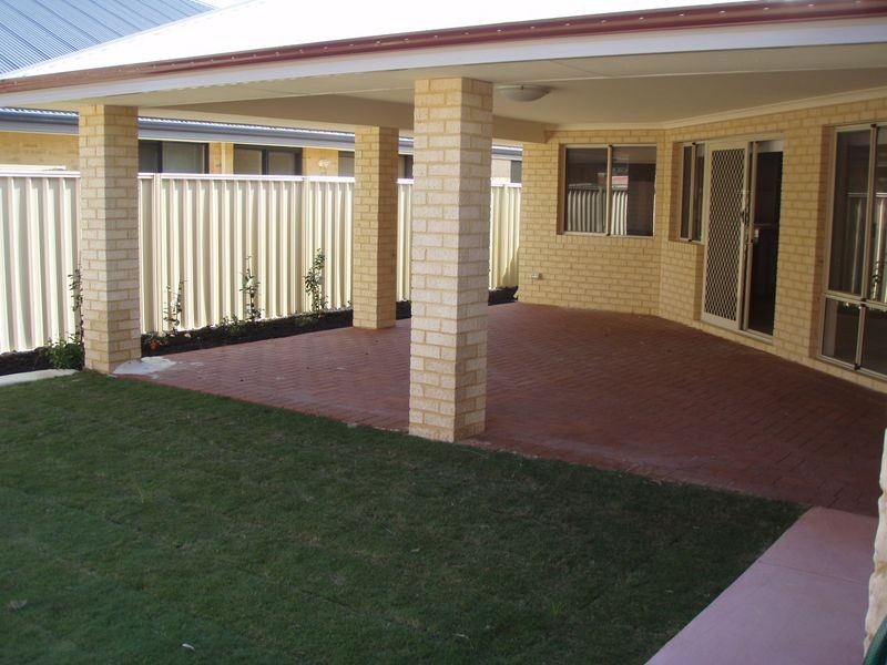 16 Quenda Drive, Canning Vale WA 6155