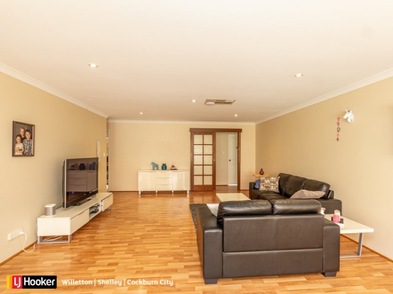 5 Monroe Turn, Success WA 6164