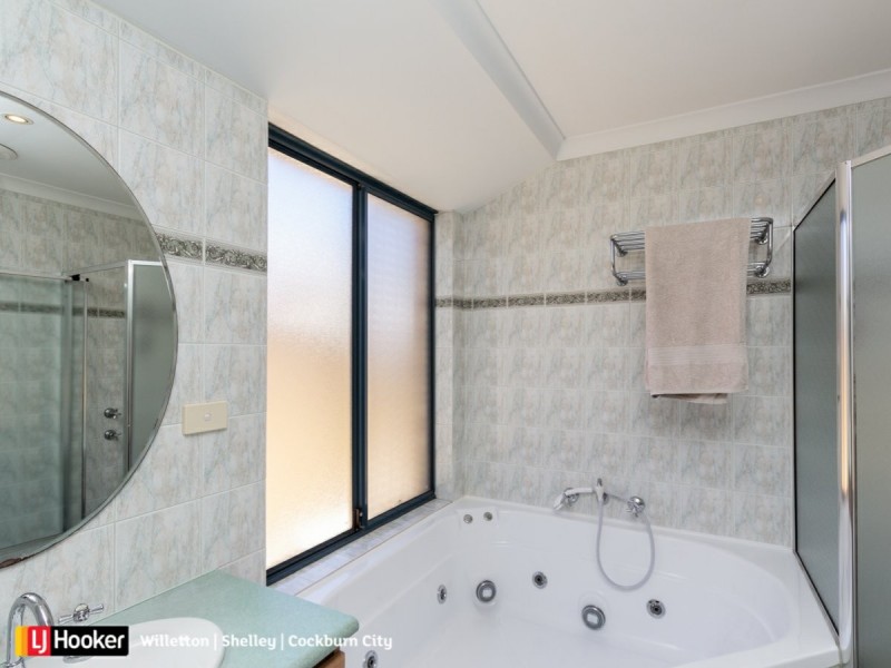 5 Monroe Turn, Success WA 6164