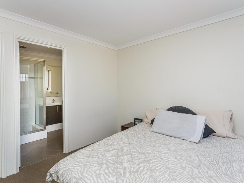 2/54 Sixth Road, Armadale WA 6112