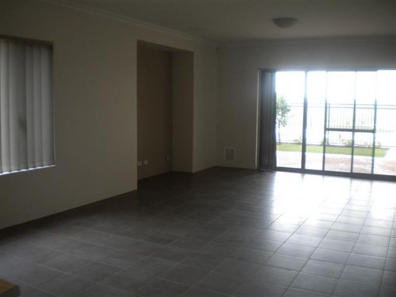 13 Bee Eater Link, Beeliar WA 6164