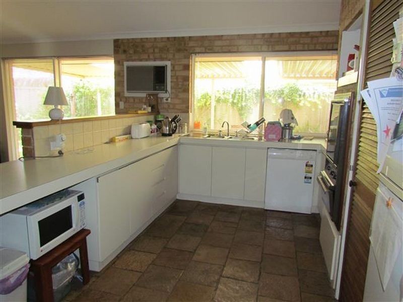 11 Stuart Court, Bateman WA 6150