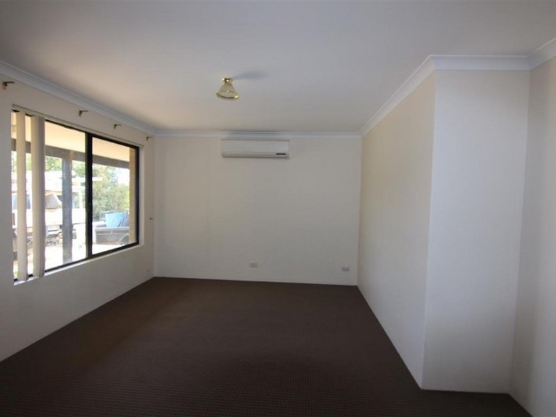 9 Grangemouth Turn, Kinross WA 6028