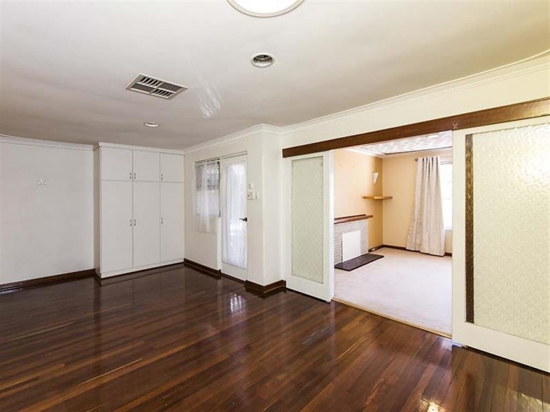 173 Corinthian Road, Riverton WA 6148