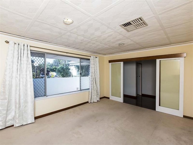 173 Corinthian Road, Riverton WA 6148