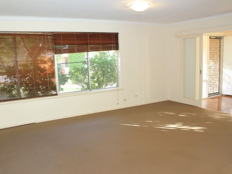 61 Tuscan Street, Rossmoyne WA 6148