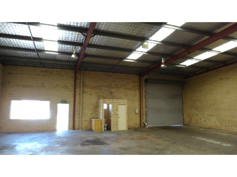 2/9 Dobra Road, Yangebup WA 6164
