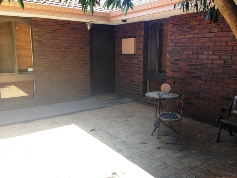 8 Tremandra Way, Parkwood WA 6147