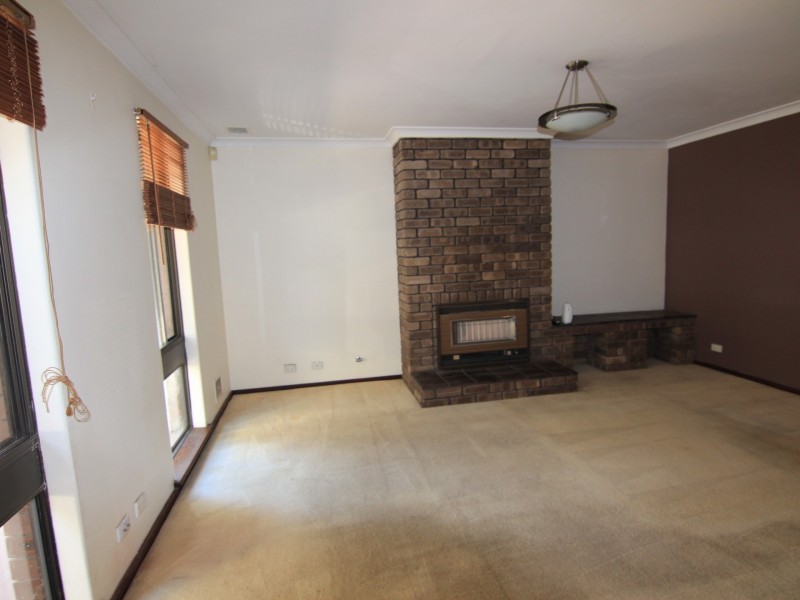 8 Tremandra Way, Parkwood WA 6147