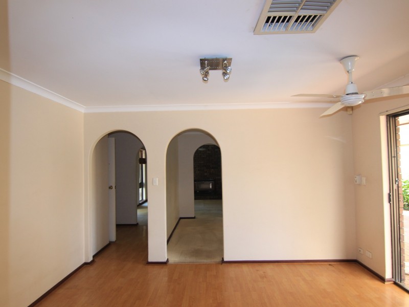 8 Tremandra Way, Parkwood WA 6147