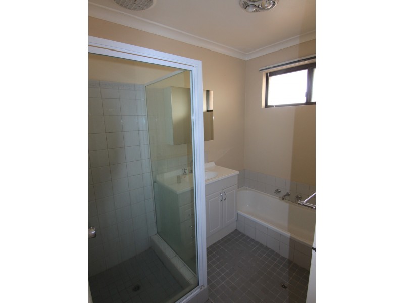 8 Tremandra Way, Parkwood WA 6147