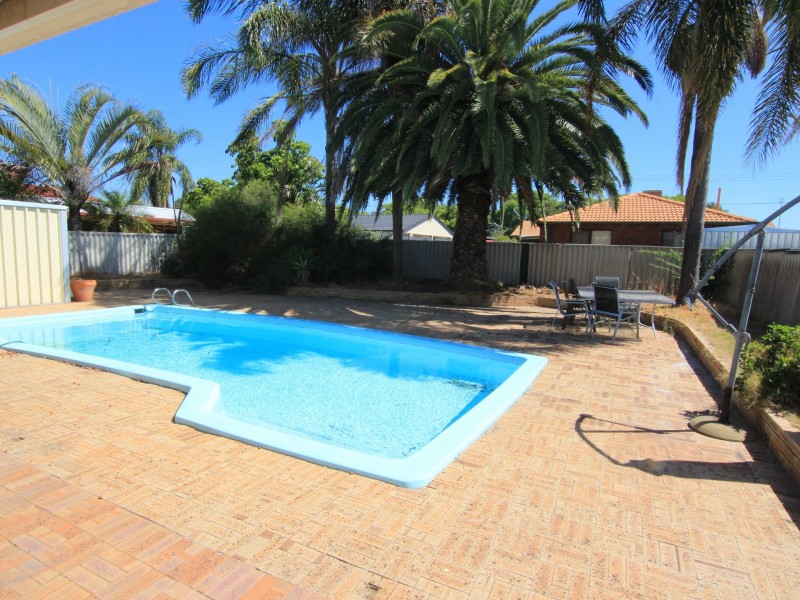 8 Tremandra Way, Parkwood WA 6147