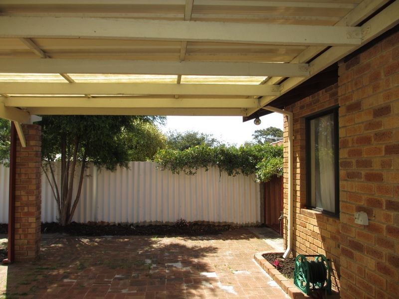 11 Fabian Close, Willetton WA 6155