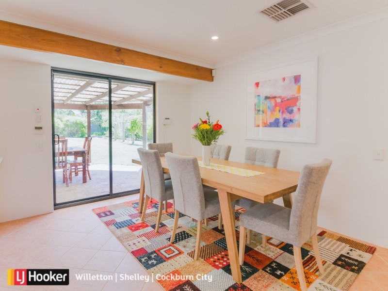 6 Tarndale Way, South Lake WA 6164