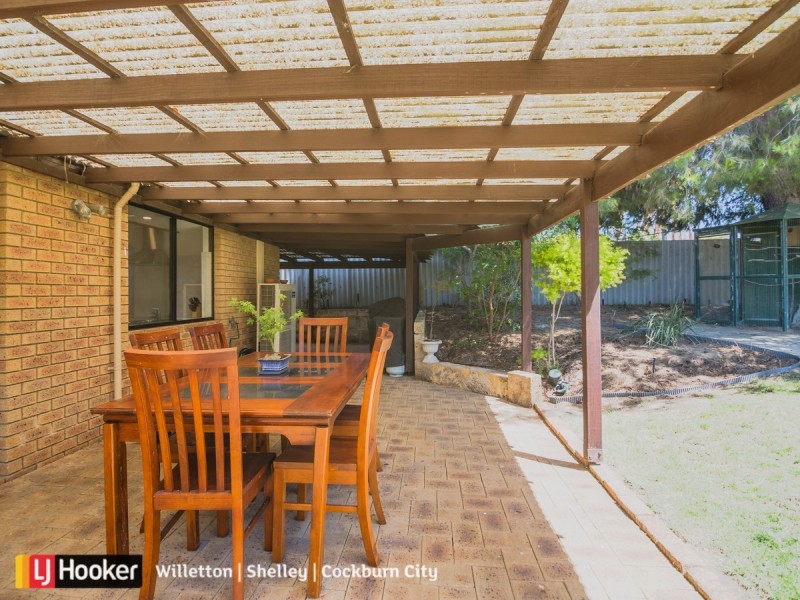 6 Tarndale Way, South Lake WA 6164