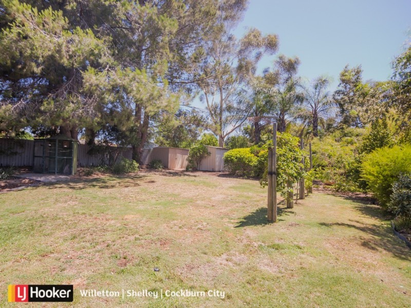 6 Tarndale Way, South Lake WA 6164