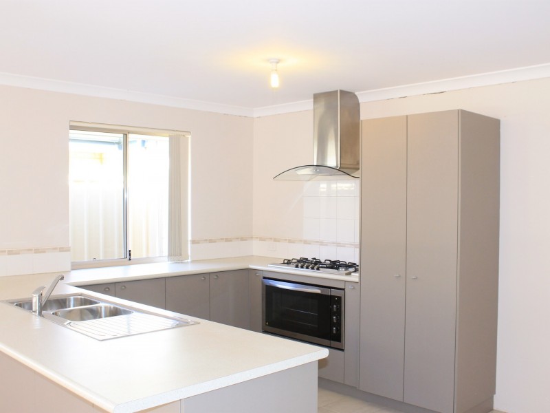 75 Cheltenahm Loop, Bertram WA 6167