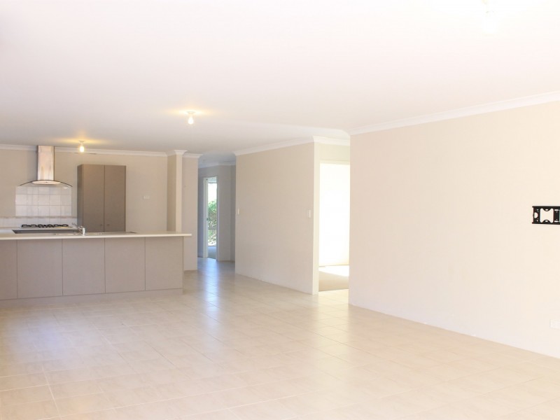 75 Cheltenahm Loop, Bertram WA 6167