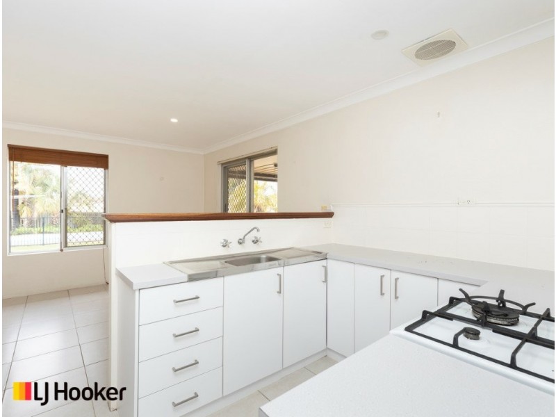 4 Grassbird Loop, Yangebup WA 6164