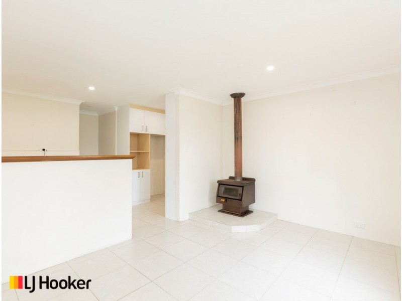 4 Grassbird Loop, Yangebup WA 6164