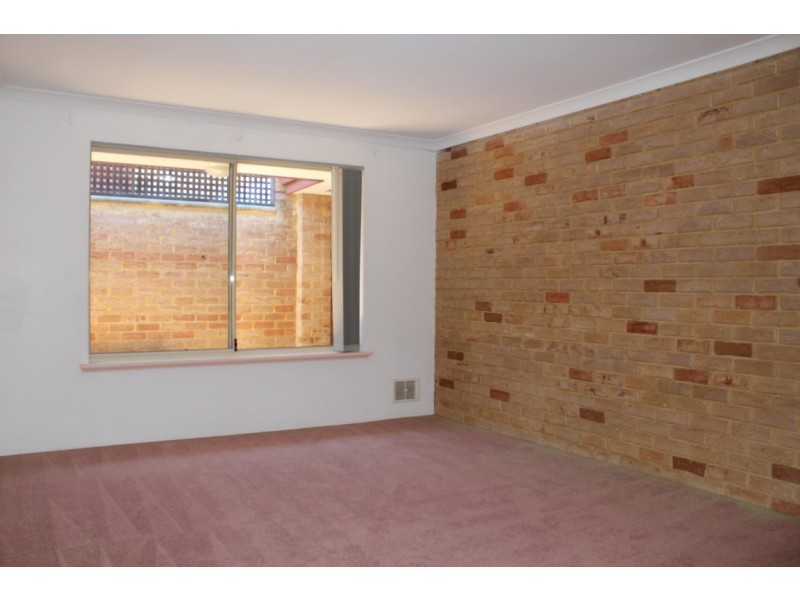 61 Central Road, Rossmoyne WA 6148