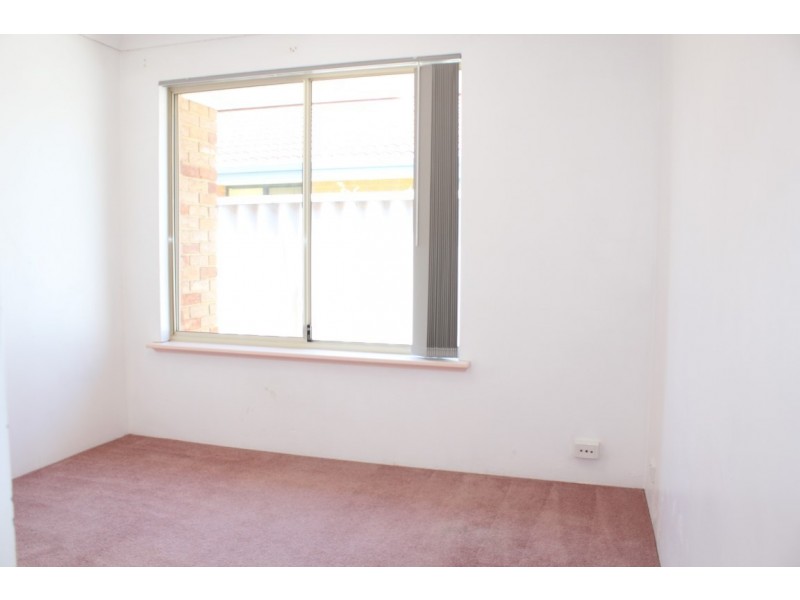 61 Central Road, Rossmoyne WA 6148