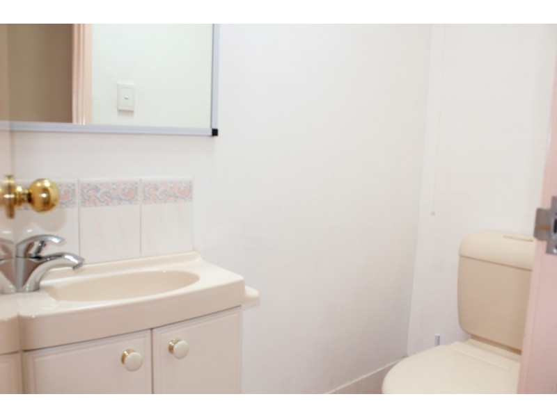 61 Central Road, Rossmoyne WA 6148